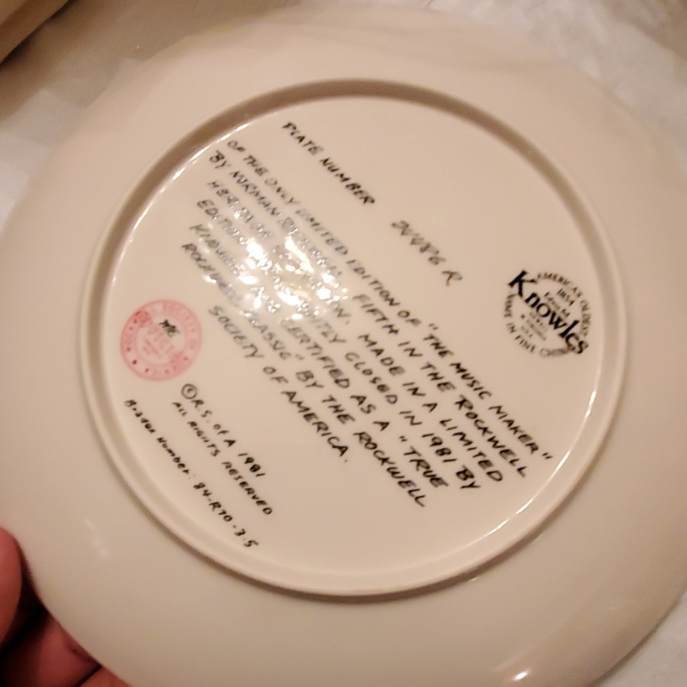 Plate - Picture 2 of 3